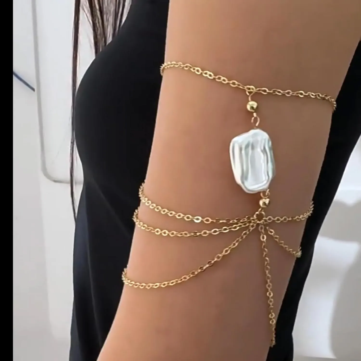 Arm Cuff Shell Bracelet Adjustable Upper Arm Cuff Bangle Gold Jewelry Gifts for Women Boho Summer Beach Vacation Essentials