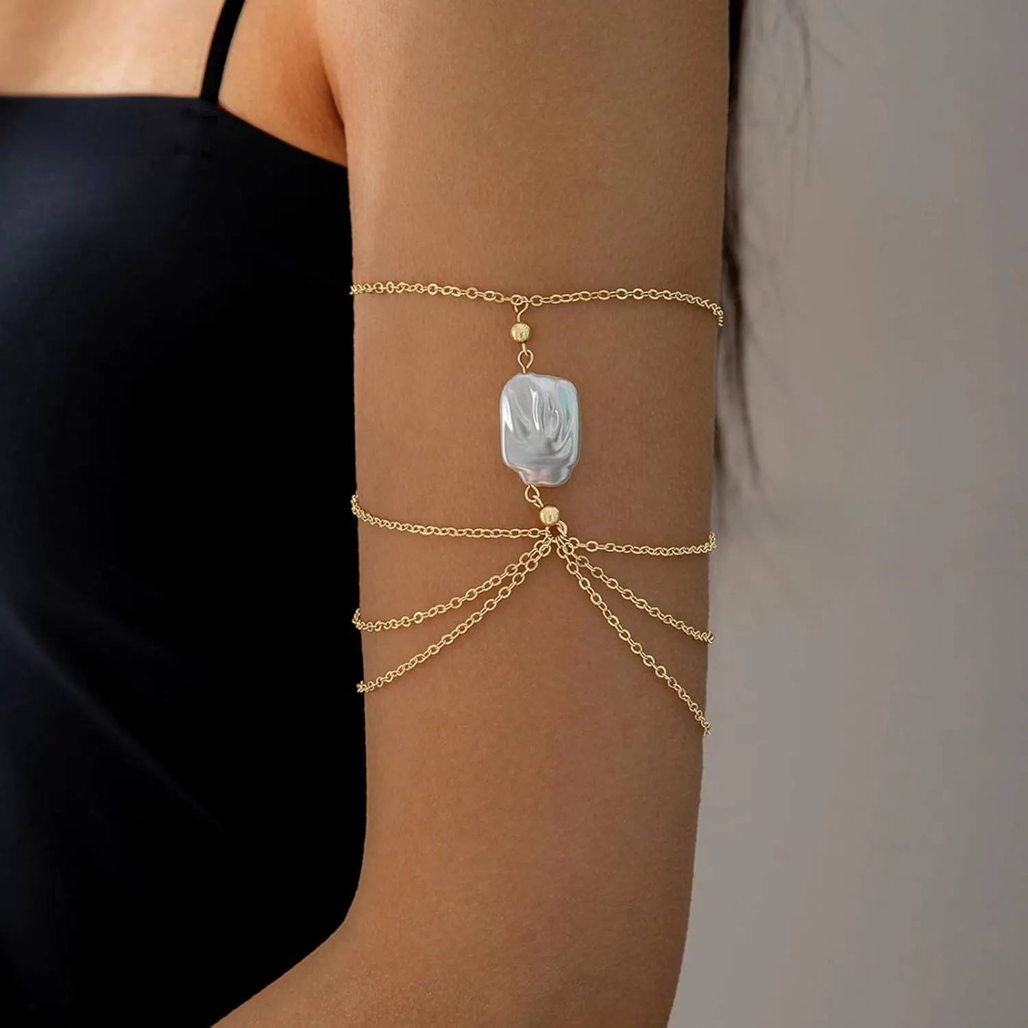 Arm Cuff Shell Bracelet Adjustable Upper Arm Cuff Bangle Gold Jewelry Gifts for Women Boho Summer Beach Vacation Essentials
