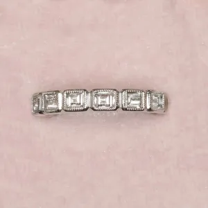 BAGUETTE CUT DIAMOND VVS-VS WEDDING BAND STACKABLE RING HALF ETERNITY VINTAGE